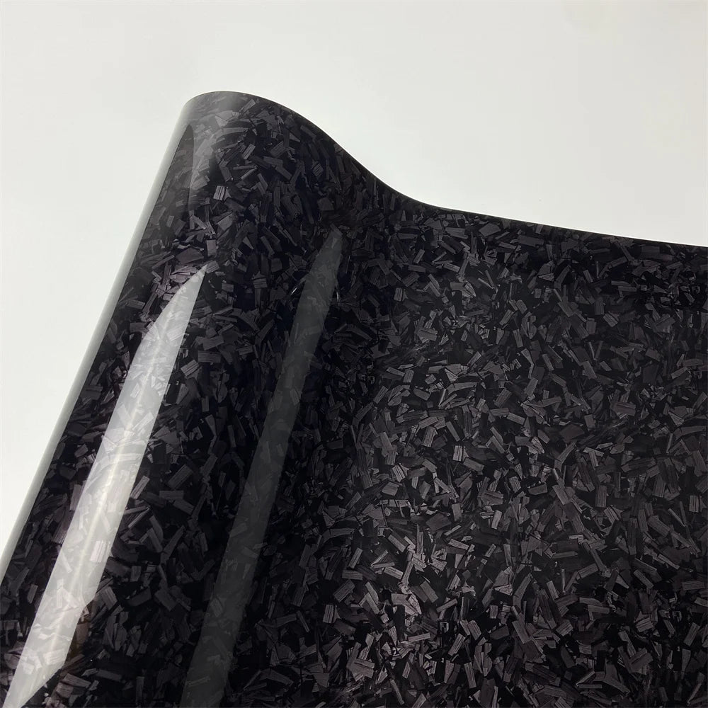 Film Vinyle Imitation Carbone Forgé Arc-en-Ciel – Autocollant Imperméable pour Moto et Voiture – Film Adhésif Thermoformable avec Effet de Changement de Couleur
