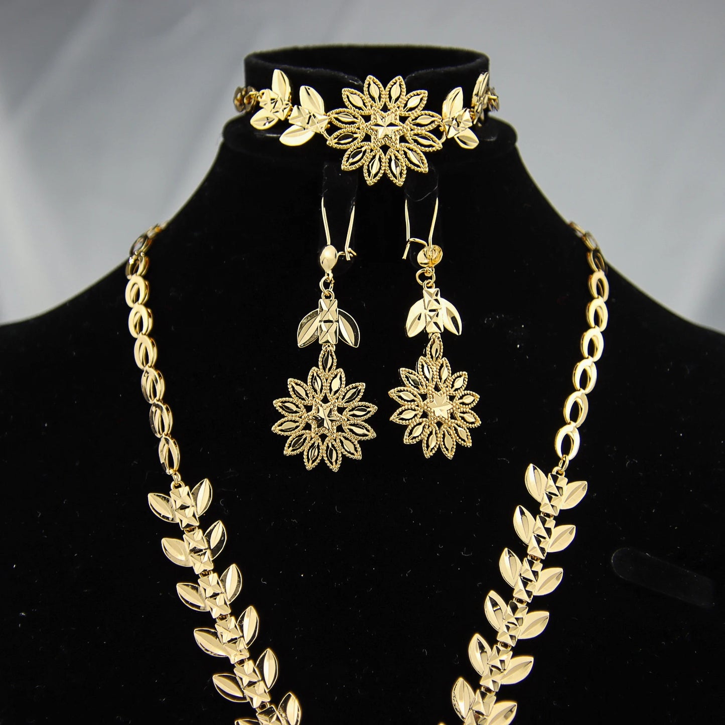Parure de Bijoux Éthiopiens Plaqué Or 21K – Style Mariage Dubaï | Collier & Boucles d’Oreilles | Bijoux Africains & Marocains – Cadeau de Mariée