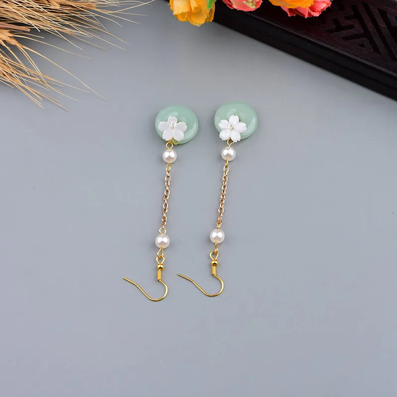 Boucles d’Oreilles Pendantes Élégantes – Style Vintage avec Médaillon de Paix